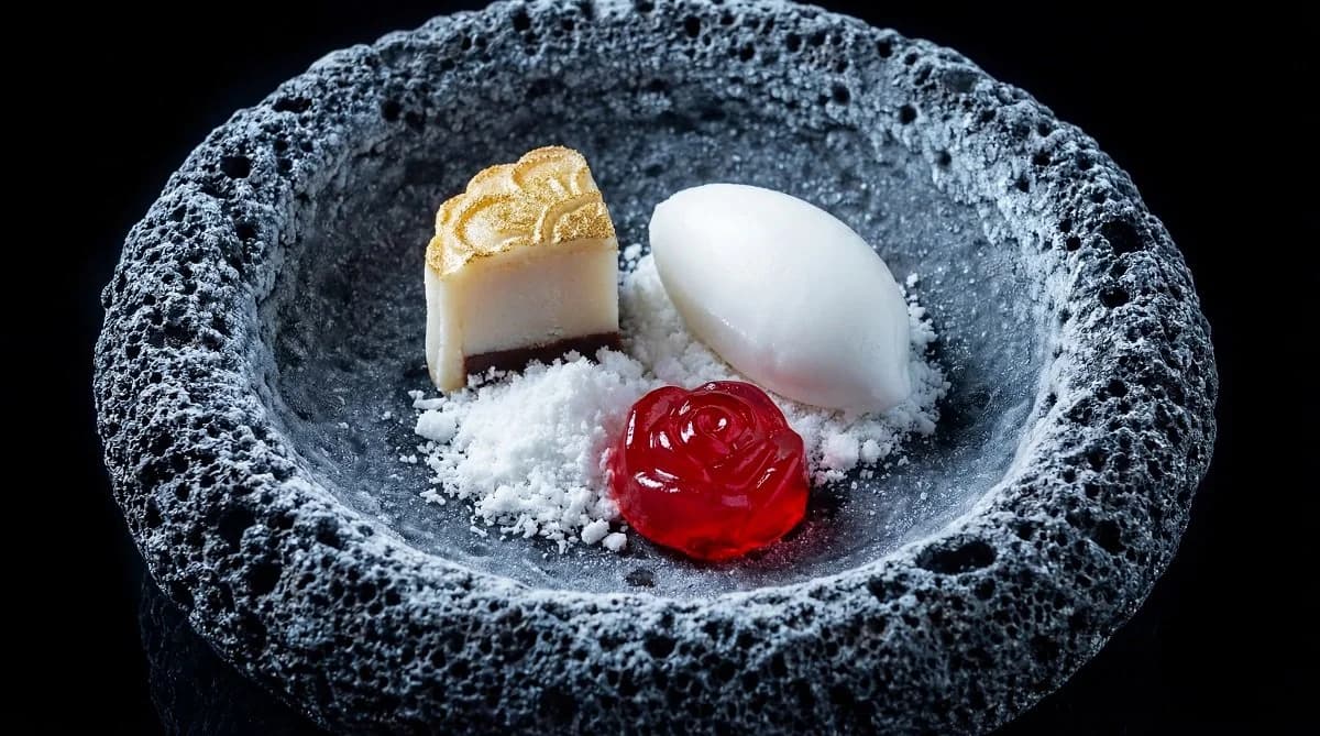 Snow mooncake, lychee, rose.
